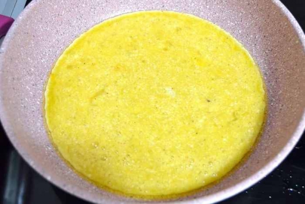 Омлет на сковороде с молоком и сыром — 5 простых рецептов с фото
Омлет на сковороде с молоком и сыром — 5 простых рецептов с фото