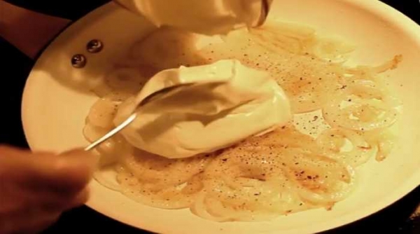 Куриная печень в духовке в сметанном соусе без обжарки
Куриная печень в духовке в сметанном соусе без обжарки