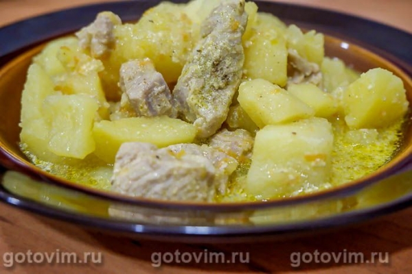 Свинина с картофелем, тушённая в сливках в мультиварке post thumbnail image