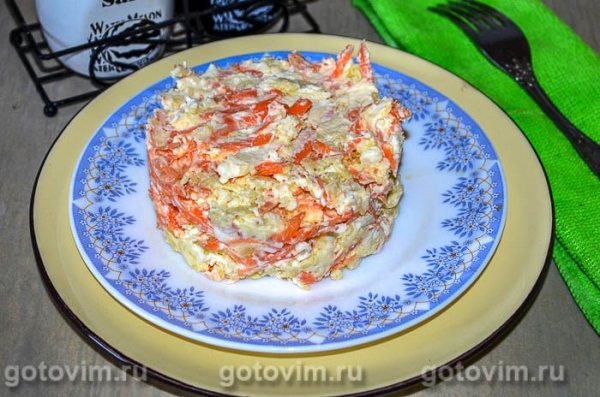 Салат из лапши быстрого приготовления с плавленым сырком и морковью Салат из лапши быстрого приготовления с плавленым сырком и морковью