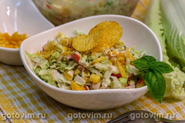 Салат из пекинской капусты с крабовыми палочками и кукурузой post thumbnail image