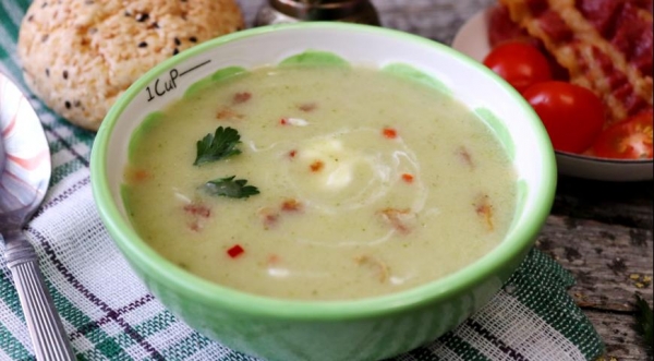 Суп-пюре из брокколи с беконом и йогуртом, пошаговый рецепт с фото