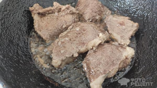 Рецепт: Говядина тушеная - с картофелем, белыми грибами и молоком Рецепт: Говядина тушеная - с картофелем, белыми грибами и молоком