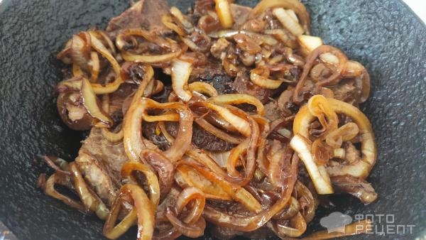 Рецепт: Говядина тушеная - с картофелем, белыми грибами и молоком Рецепт: Говядина тушеная - с картофелем, белыми грибами и молоком
