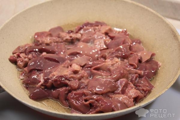 Рецепт: Теплый салат с куриной печенью - заправляем маслом! Рецепт: Теплый салат с куриной печенью - заправляем маслом!