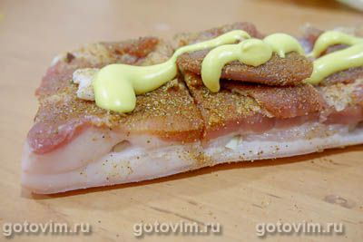 Свиная грудинка, запечённая с горчицей в духовке Свиная грудинка, запечённая с горчицей в духовке