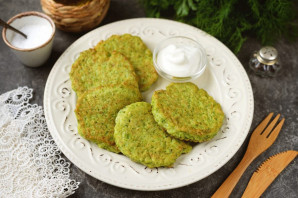 Драники из брокколи Драники из брокколи