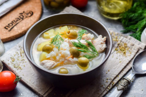 Суп с курицей и оливками Суп с курицей и оливками