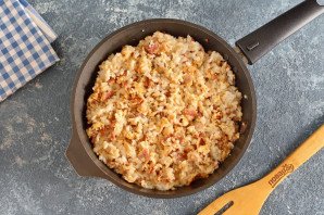 Рис с беконом и яйцом Рис с беконом и яйцом