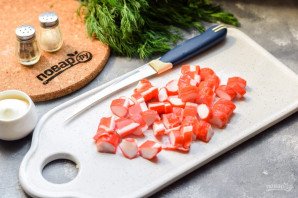 Салат с крабовыми палочками и творогом Салат с крабовыми палочками и творогом