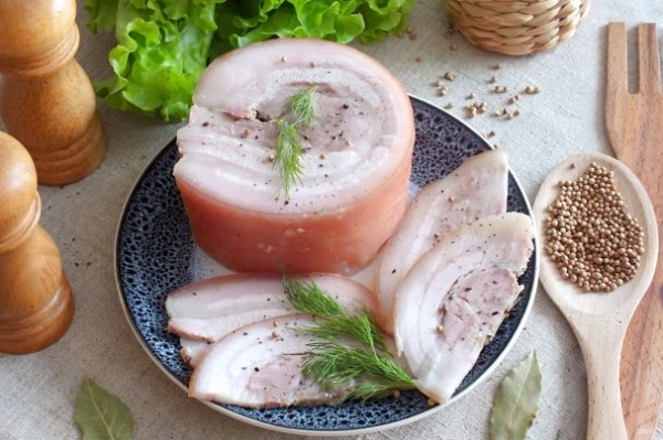 Грудинка в ветчиннице post thumbnail image