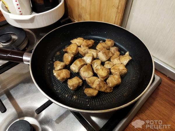Рецепт: Куриное филе с брокколи и стручковой фасолью - на сковороде с яйцами и зеленью Рецепт: Куриное филе с брокколи и стручковой фасолью - на сковороде с яйцами и зеленью
