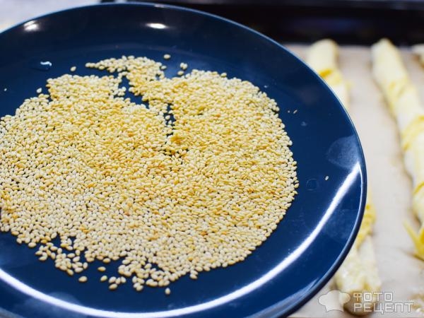 Рецепт: Сырные палочки с кунжутом - Мои затяжные жгутики! Рецепт: Сырные палочки с кунжутом - Мои затяжные жгутики!