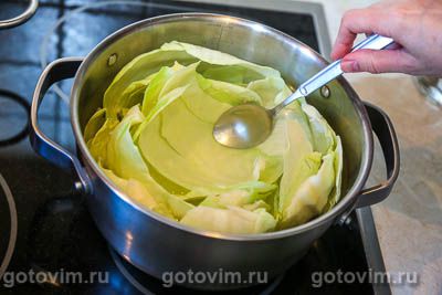 Рулет из капусты с мясом под хрустящей хлебной корочкой Рулет из капусты с мясом под хрустящей хлебной корочкой