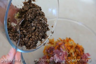 Рулет из капусты с мясом под хрустящей хлебной корочкой Рулет из капусты с мясом под хрустящей хлебной корочкой