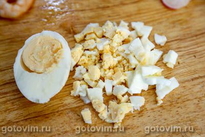 Рисовый салат с креветками, кукурузой и редисом Рисовый салат с креветками, кукурузой и редисом