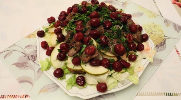 Салат из куриной печени и груши с маринованной вишней, пошаговый рецепт с фото post thumbnail image