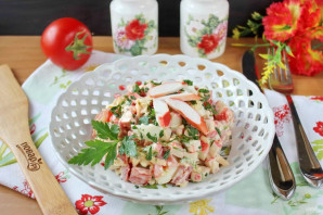 Салат с перепелиными яйцами и крабовыми палочками Салат с перепелиными яйцами и крабовыми палочками