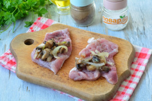 Мясные рулетики в томатном соусе Мясные рулетики в томатном соусе