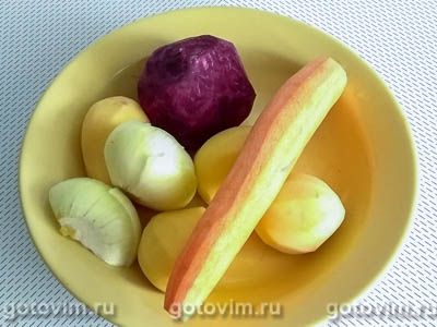 Суп-крем на бульоне из свиных косточек со свеклой Суп-крем на бульоне из свиных косточек со свеклой