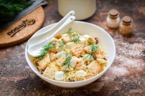 Салат с тунцом и крекерами Салат с тунцом и крекерами