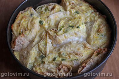 Пирог из лаваша с начинкой из сыра, зелени и вареных яиц Пирог из лаваша с начинкой из сыра, зелени и вареных яиц