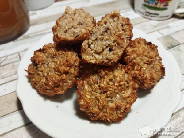 Рецепт: Овсяные кексы - с яблочным повидлом, когда нет куриных яиц, сахара и муки