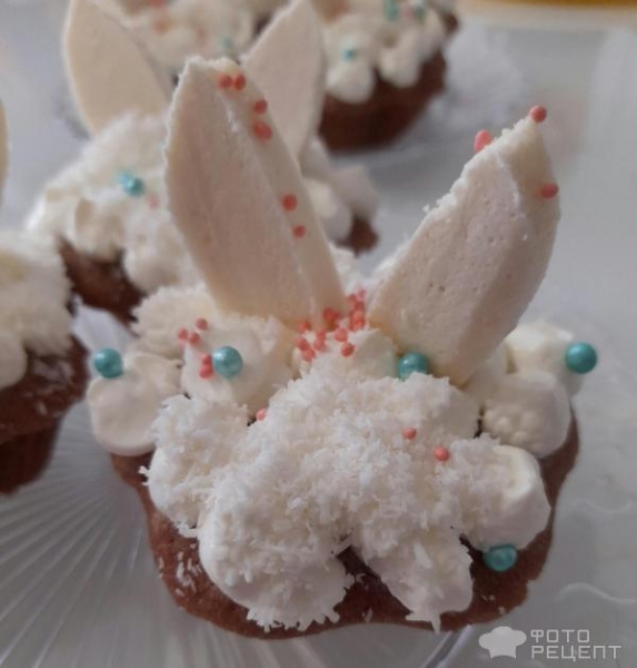 Рецепт: Пасхальные зайчики - Пасхальный декор за несколько минут. Кексы "Пасхальные зайчики" в микроволновке - быстро, просто и красиво. Рецепт: Пасхальные зайчики - Пасхальный декор за несколько минут. Кексы "Пасхальные зайчики" в микроволновке - быстро, просто и красиво.