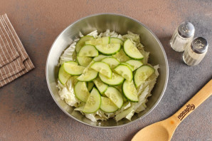 Салат с тунцом и пекинской капустой Салат с тунцом и пекинской капустой