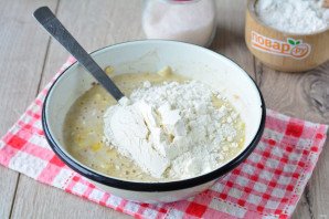 Маффины с овсяными хлопьями и яблоками