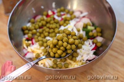 Салат из редиски с сыром, яйцом и зеленым горошком Салат из редиски с сыром, яйцом и зеленым горошком