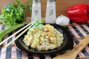 Вок с рисом и курицей Вок с рисом и курицей