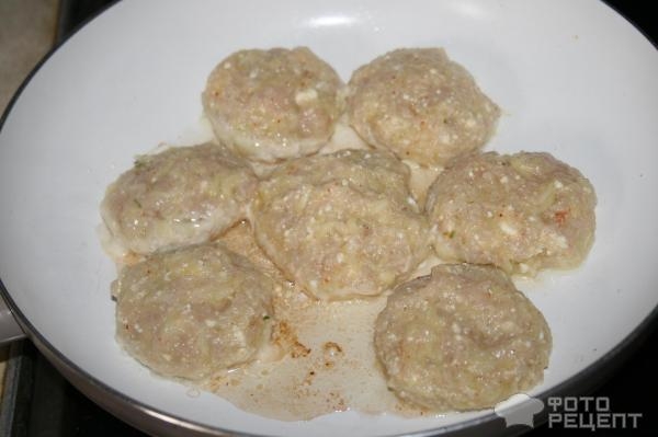 Рецепт: Котлеты из кабачков - с курицей, овощами и творогом Рецепт: Котлеты из кабачков - с курицей, овощами и творогом