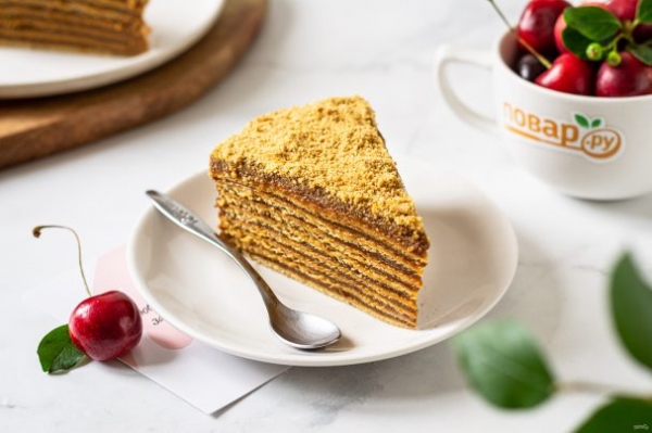 Торт без яиц и молока post thumbnail image