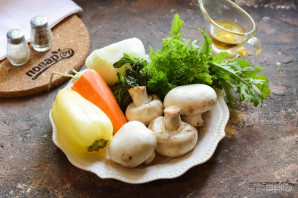 Салат с кинзой и грибами Салат с кинзой и грибами