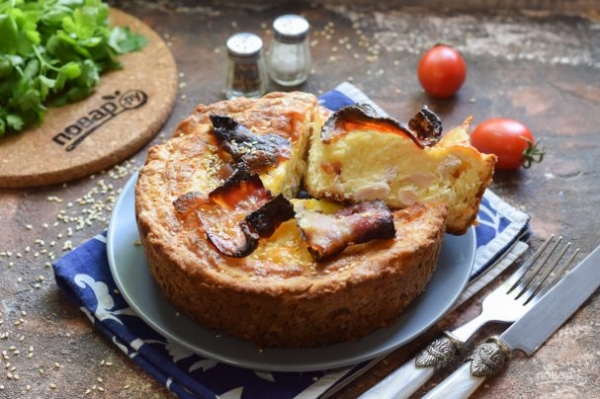 Киш с курицей и беконом post thumbnail image