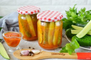 Огурцы в томатном соусе