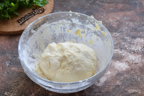 Киш с курицей и беконом