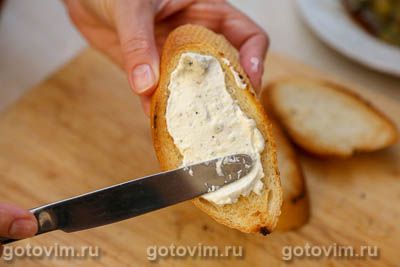 Брускетта с запеченным перцем и творожным сыром Брускетта с запеченным перцем и творожным сыром