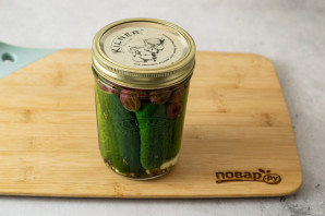 Маринованные огурцы с крыжовником Маринованные огурцы с крыжовником