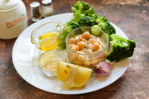 Хумус из брокколи