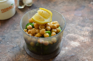 Хумус из брокколи