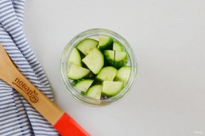 Огурцы в томатном соусе