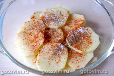 Картофельная запеканка с фаршем, помидорами и молочной заливкой Картофельная запеканка с фаршем, помидорами и молочной заливкой