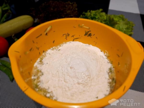 Рецепт: Рулет из кабачков - С начинкой на Ваш вкус!