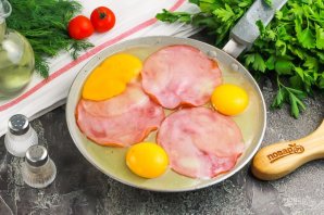 Яичница с ветчиной Яичница с ветчиной