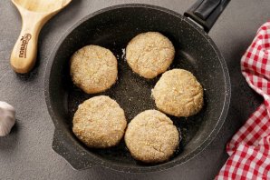 Куриные котлеты с хлебом Куриные котлеты с хлебом