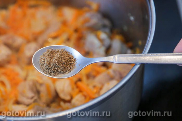 Плов со свининой с алычой