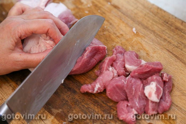 Жареное мясо с кабачками и чесночными стрелками Жареное мясо с кабачками и чесночными стрелками
