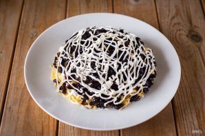 Салат "Черепаха" с консервами